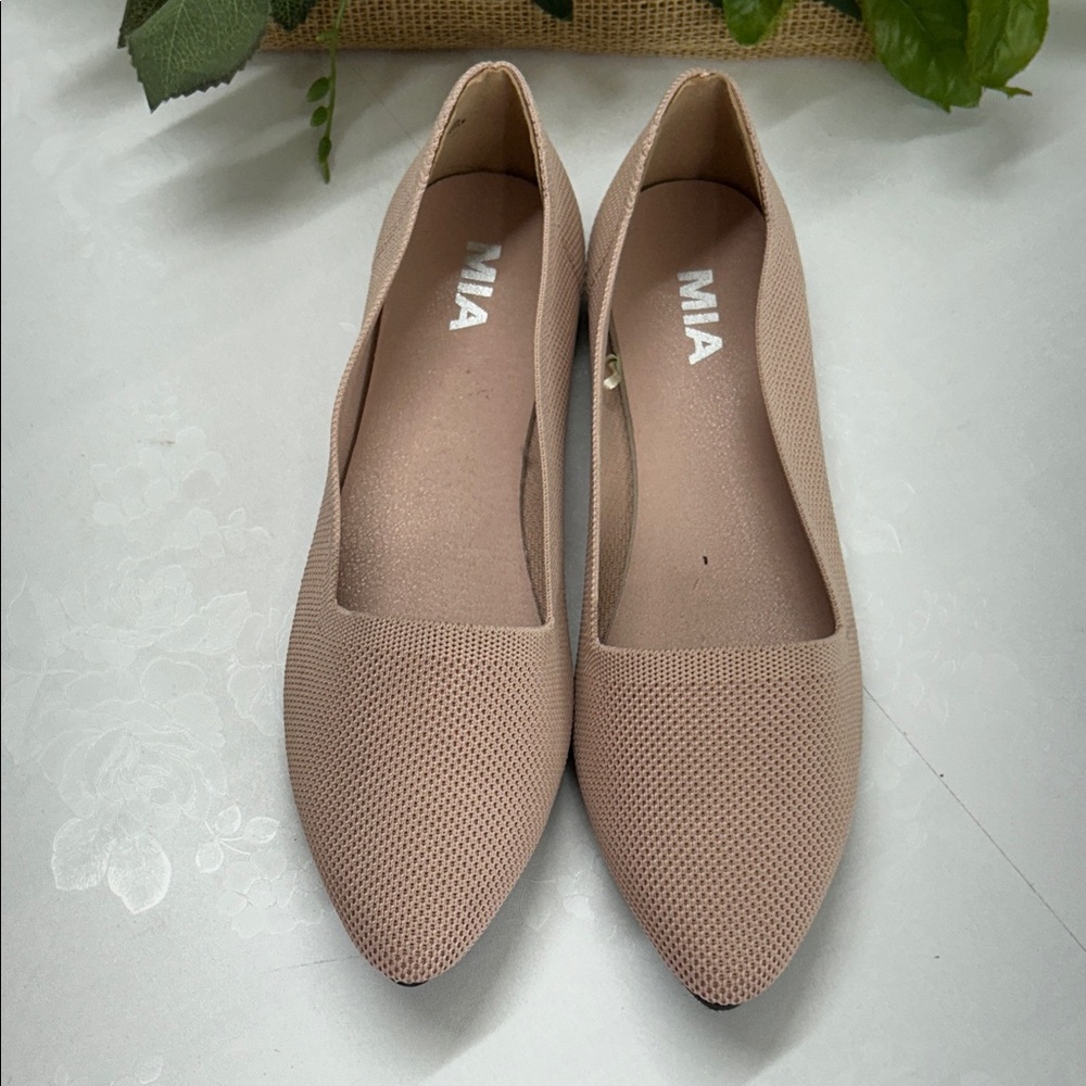 MIA Women's Beige Loafers